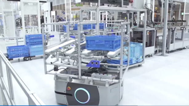 使用移动机器人的justin搬运自动化，从而提高生产效率